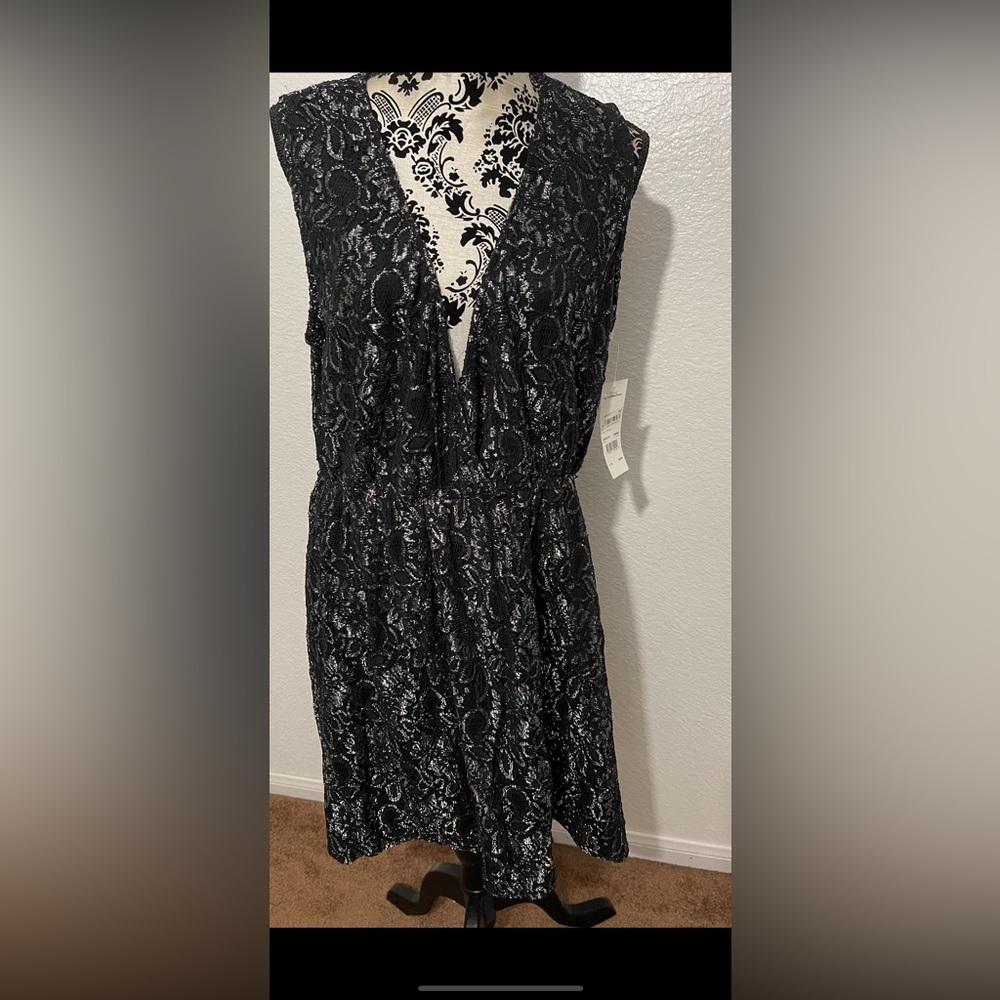 NY Collection Surplice Plunge V-Neck Silver & Black Fit & Flare Dress
